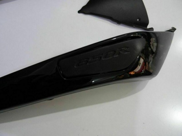 Carenado Moto EX650 2009-2011 - Negro Carenado Moto EX650 2009-2011 - Negro