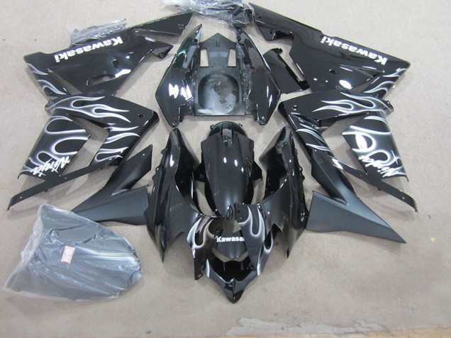Carenado Moto ZX10R 2003-2005 - Negro con Blanco Llama Carenado Moto ZX10R 2003-2005 - Negro con Blanco Llama