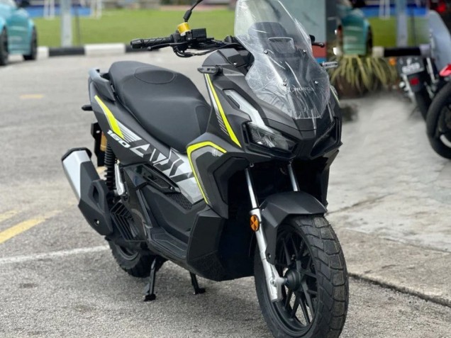 Mejores Carenados Moto Honda ADV160 2022-2024 - Plata Amarillo Negro Mate
