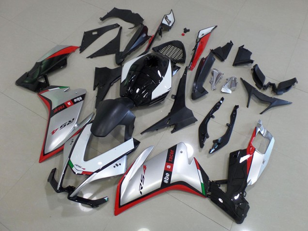 Plástica Moto RS4 50 125 2011-2018 - Negro Plata Rojo Plástica Moto RS4 50 125 2011-2018 - Negro Plata Rojo